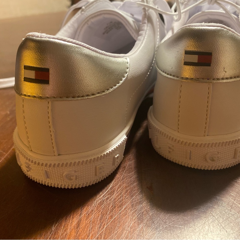 Tommy Hilfiger Sz7.5 Women’s Shoes - Picture 4 of 10